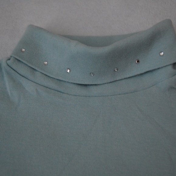 Gymboree Girls Size M (8), Dusty Light Blue Cotton Turtleneck - Picture 7 of 8